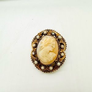 Vintage FLORENZA Cameo Brooch Pendant